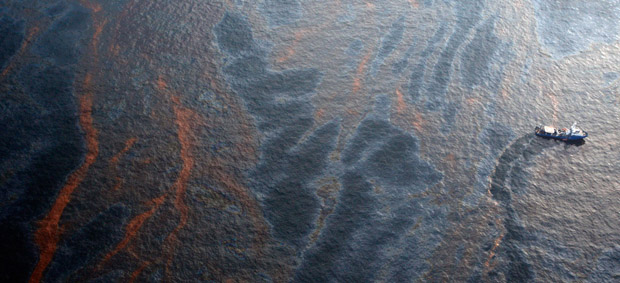 Video game characters solve the oil spill crisis