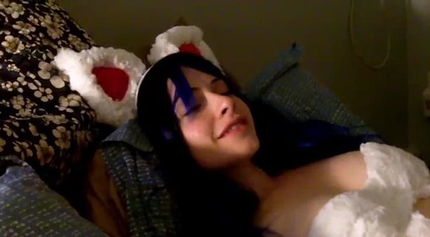 The Daily Hotness: Sleepy kitty