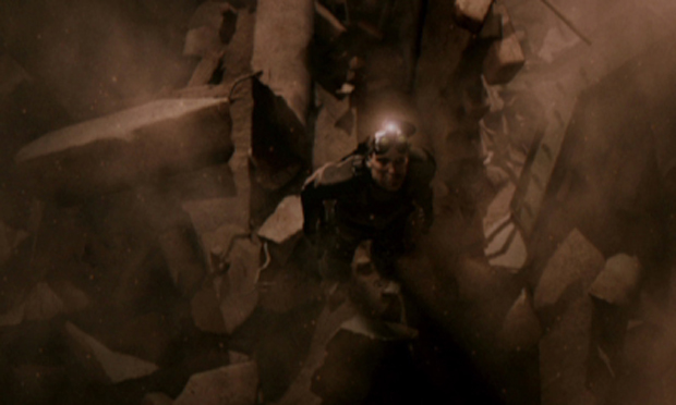 Sam Fisher going to reach out and choke someone on 3DS
