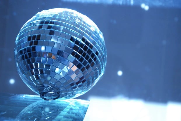 Nintendo DLC: Gambling and disco lights