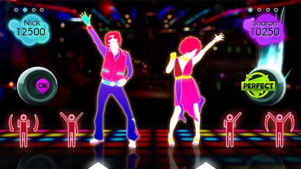 Two adorable twins rock Just Dance 2