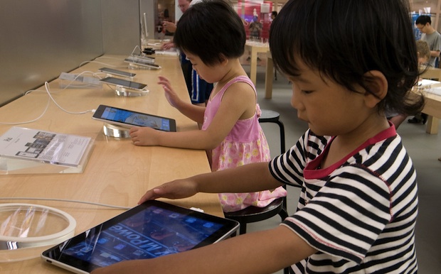 What kids want this Holiday: iOS devices, 3DS and Kinect