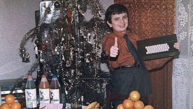 The Daily Hotness: Vintage thumbs up