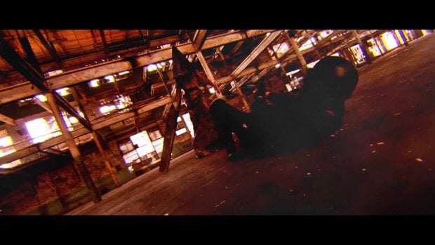 Place your bets: Resident Evil's Hunk vs. Pyramid Head
