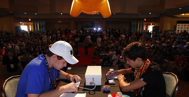 Battle against Pokemon World Champions' finalists