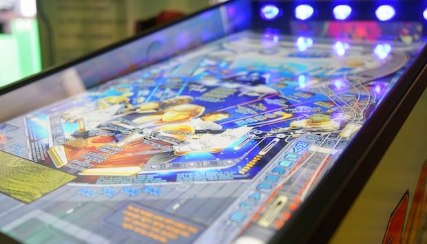 Dazzled by virtual pinball: VP Cabs' brilliant table