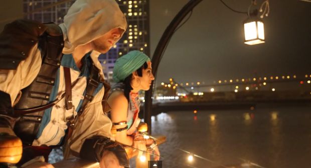 A pirate Assassin parkoured his way through SDCC
