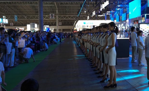 Watch the Sony booth attendant bow wave from TGS
