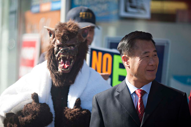 Anti-game senator Leland Yee arrested on fraud, gun trafficking charges