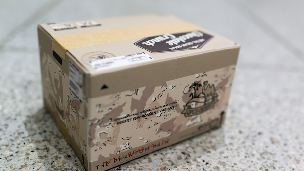 We try Metal Gear Solid cardboard box candy at TGS