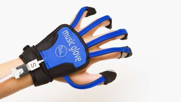 MusicGlove helps stroke victims recover by playing a Guitar Hero-style game