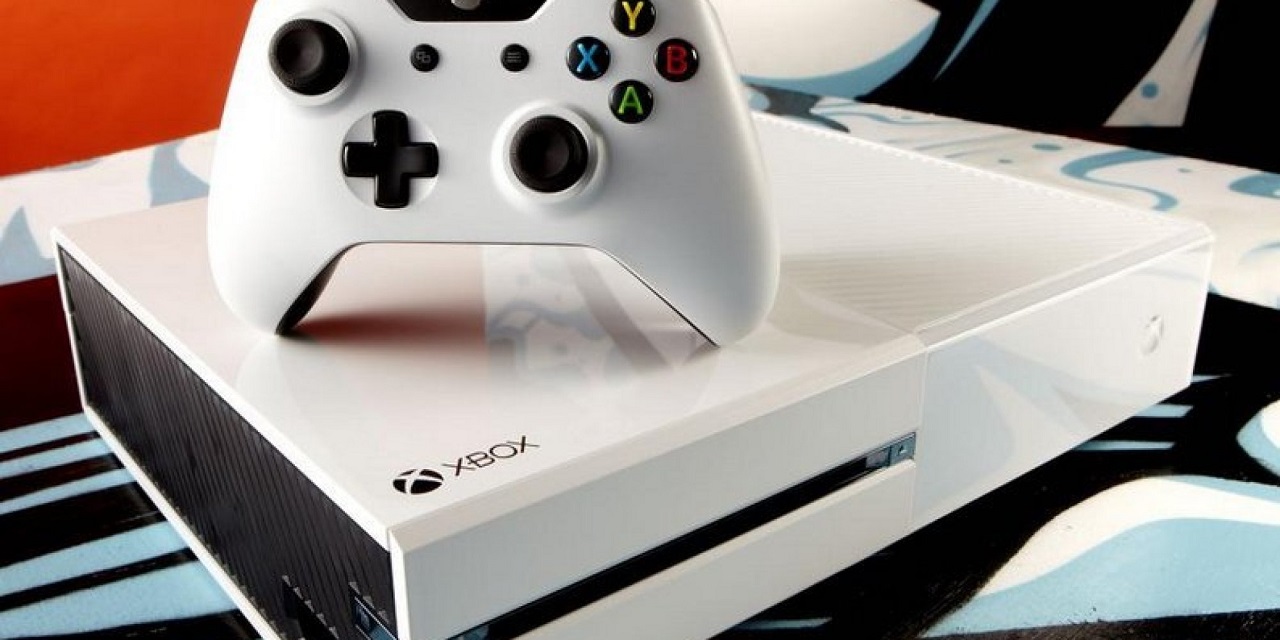 That white Xbox One Master Chief bundle's available now