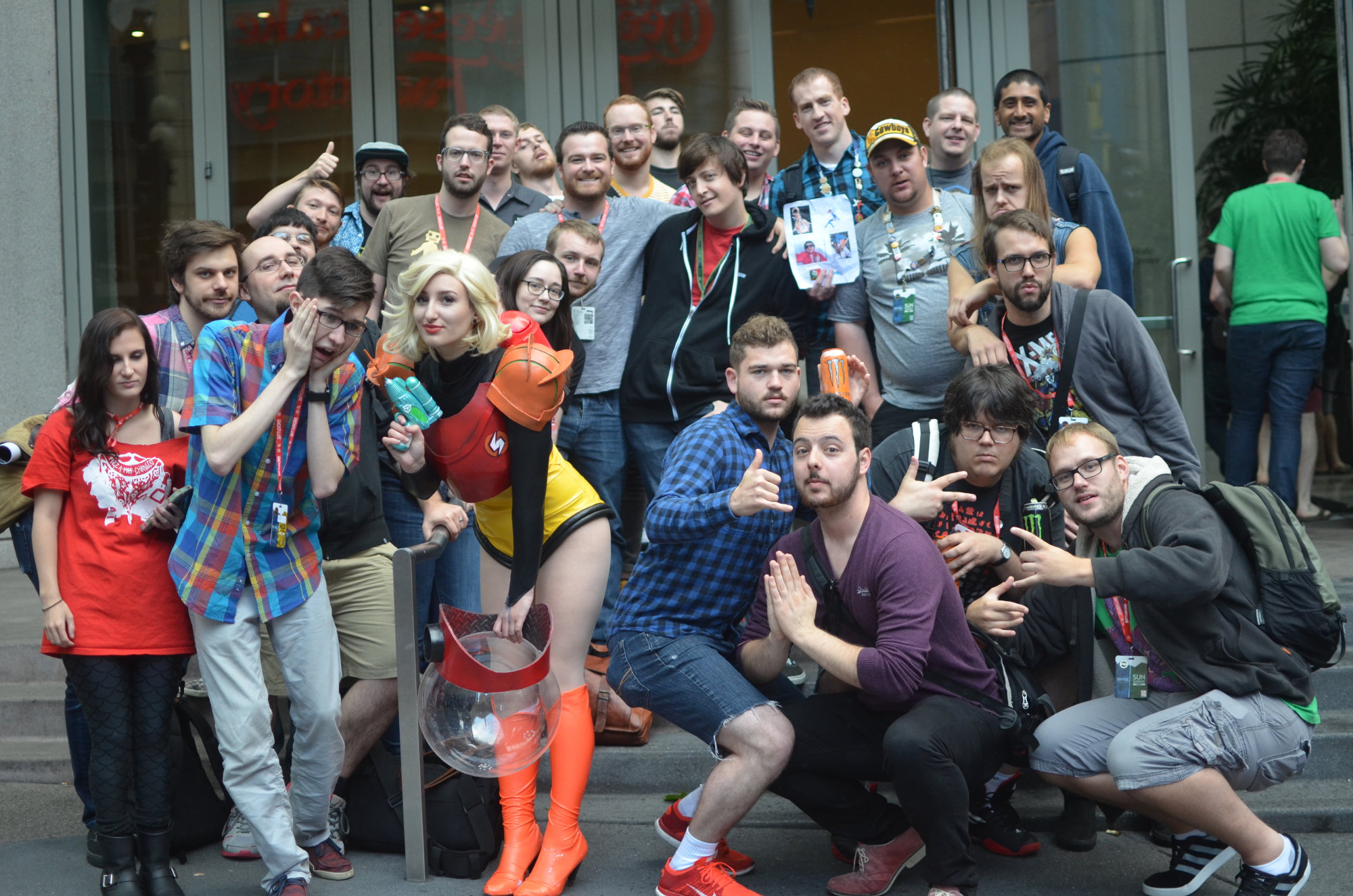 PAX Prime '15 group picture, vaping cosplay, & drunk quesadillas