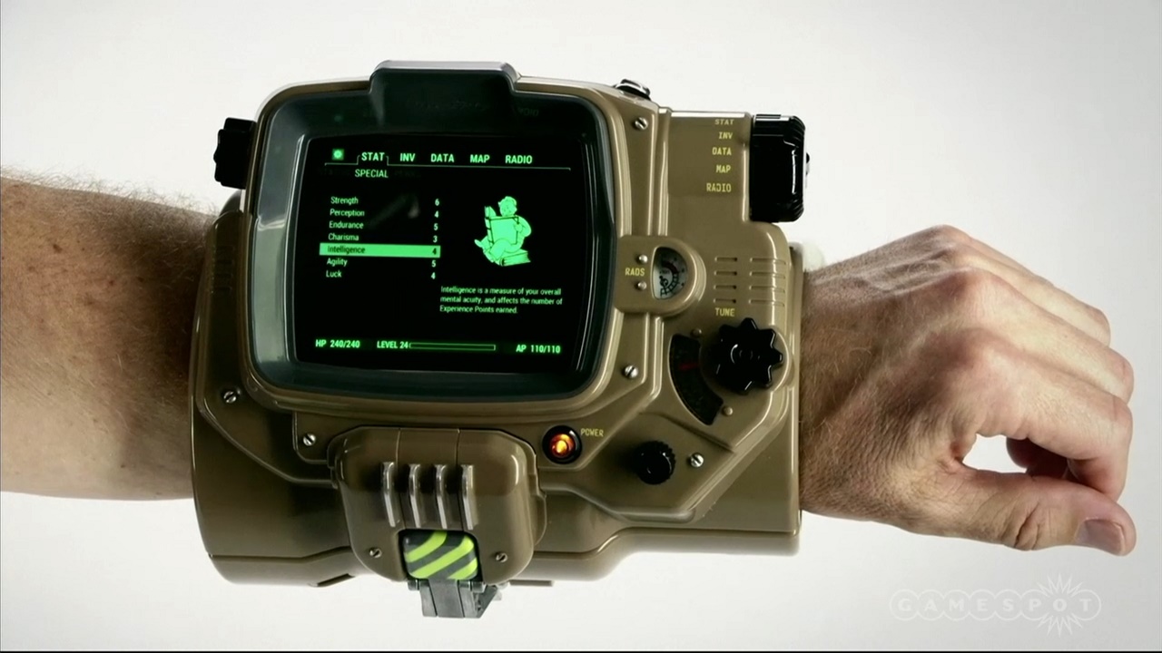A Fallout 4 Pip-Boy edition unboxing video that shows how the Pip-Boy works