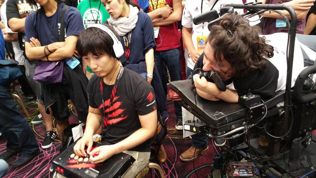 Meet BrolyLegs, the competitive Street Fighter player who fights with his mouth