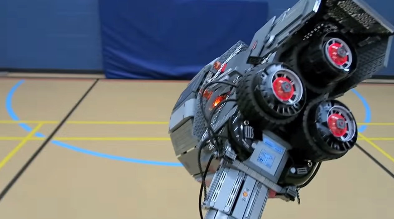 Catch phrase! Reinhardt's Overwatch hammer is just as mighty in real life