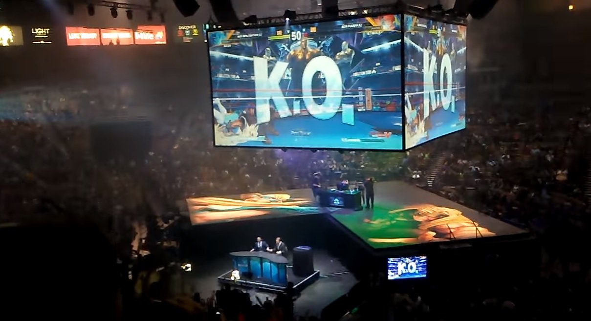 Watch an electric crowd explode during Street Fighter V's EVO finals