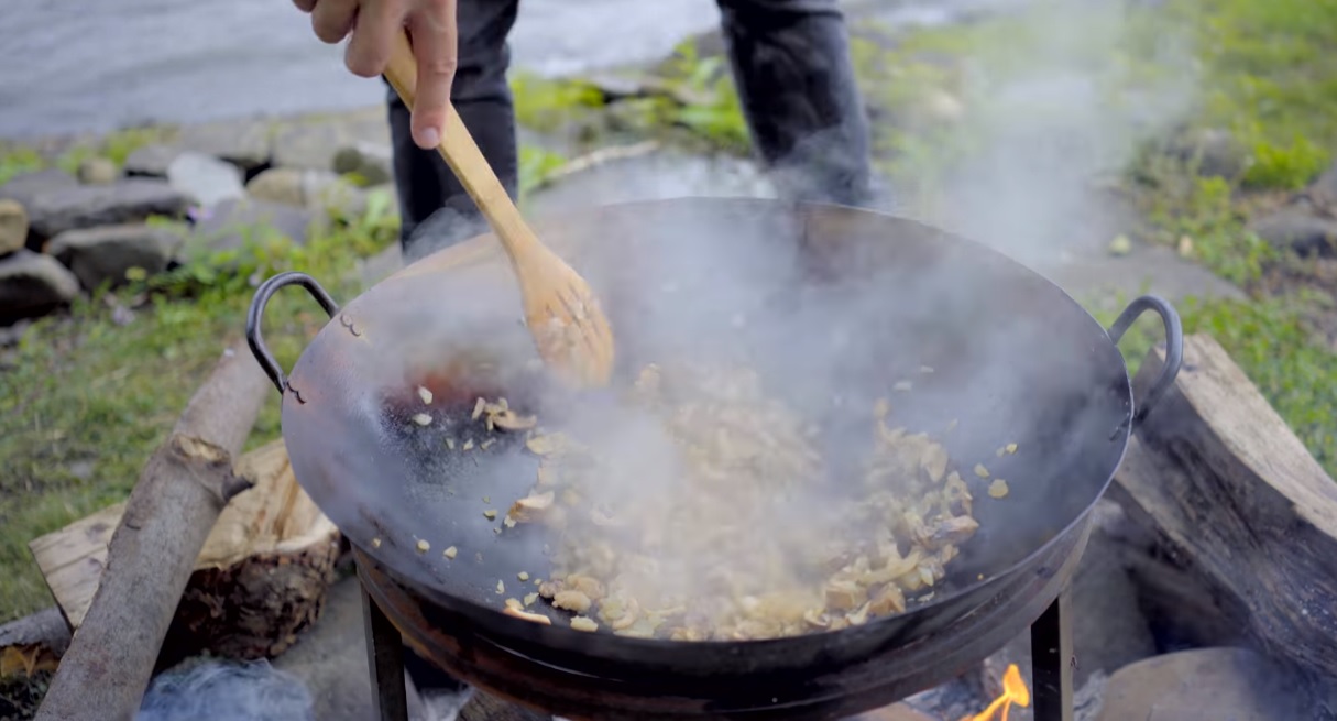 This Legend of Zelda: Breath of the Wild themed cooking episode is making me hungry