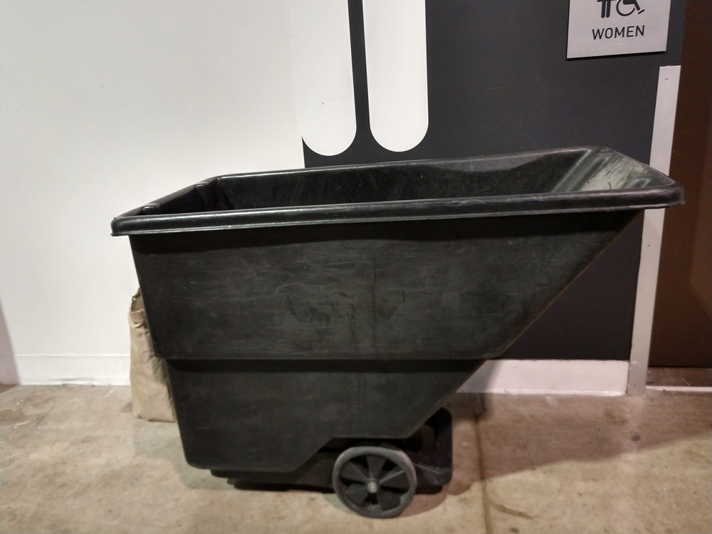 Check out the hottest garbage can cosplayers at EGLX