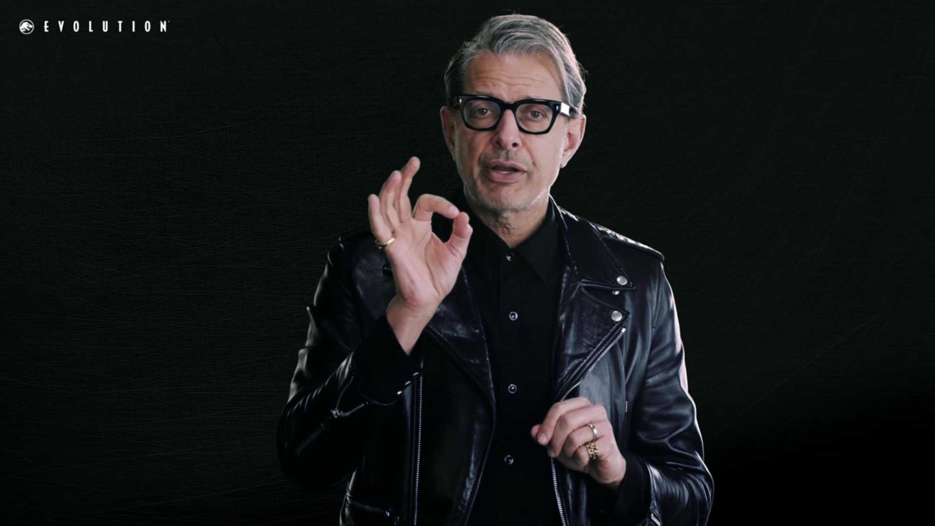 Hell yeah, Jeff Goldblum is in Jurassic World Evolution