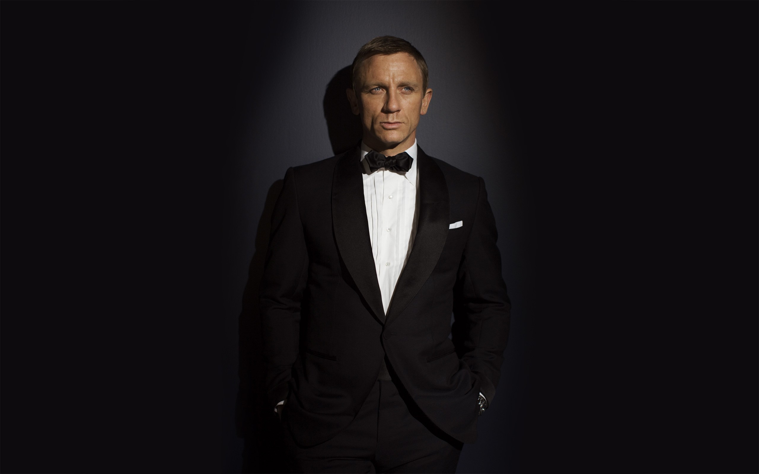 Danny Boyle confirmed as director of Bond 25