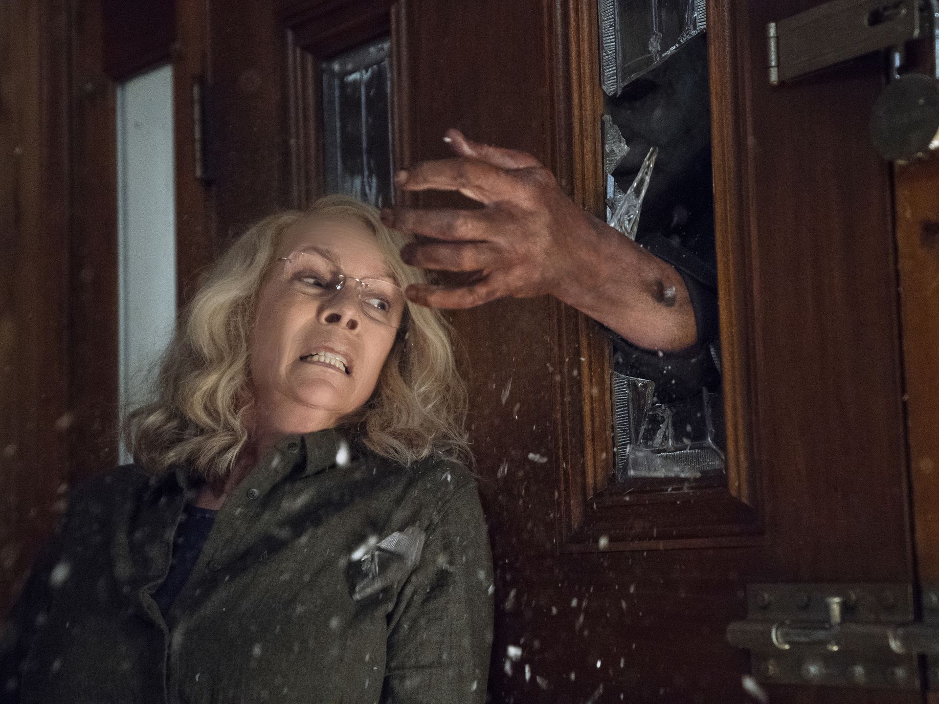 Laurie Strode is totally gonna kill the poop outta Michael Myers in the new Halloween trailer.