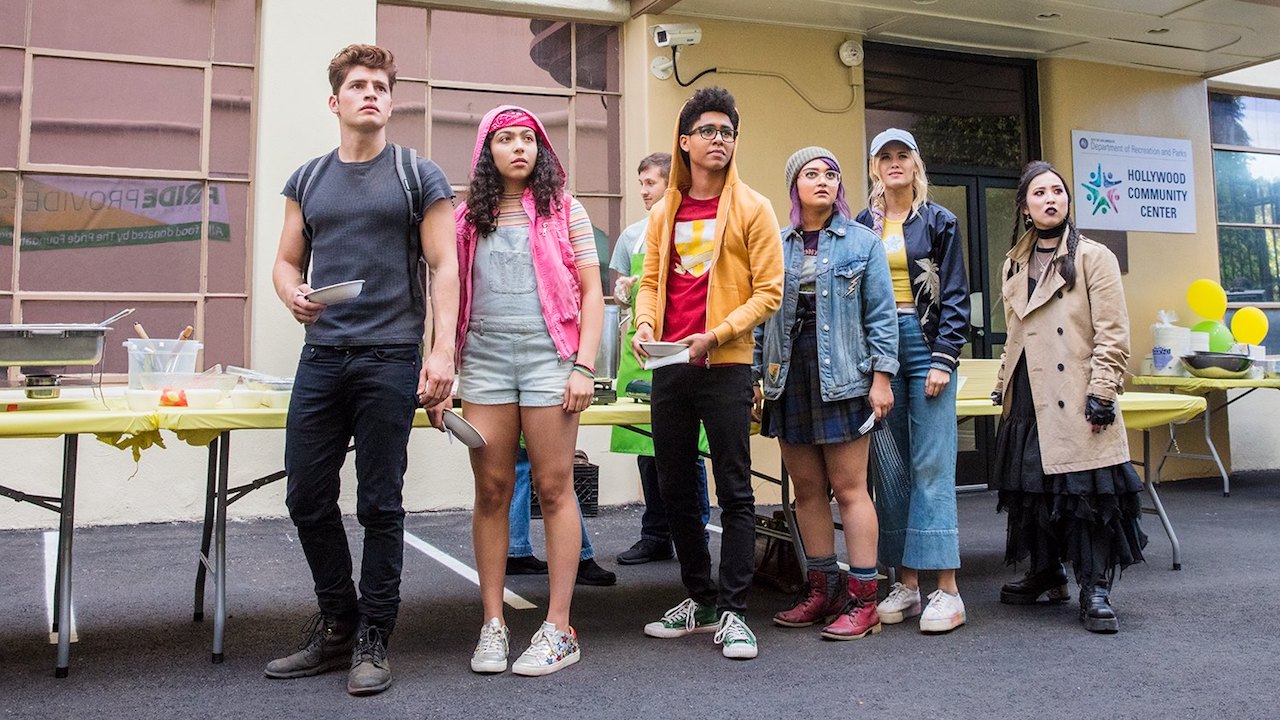Marvel's angsty teens are back in this Runaways season 2 teaser