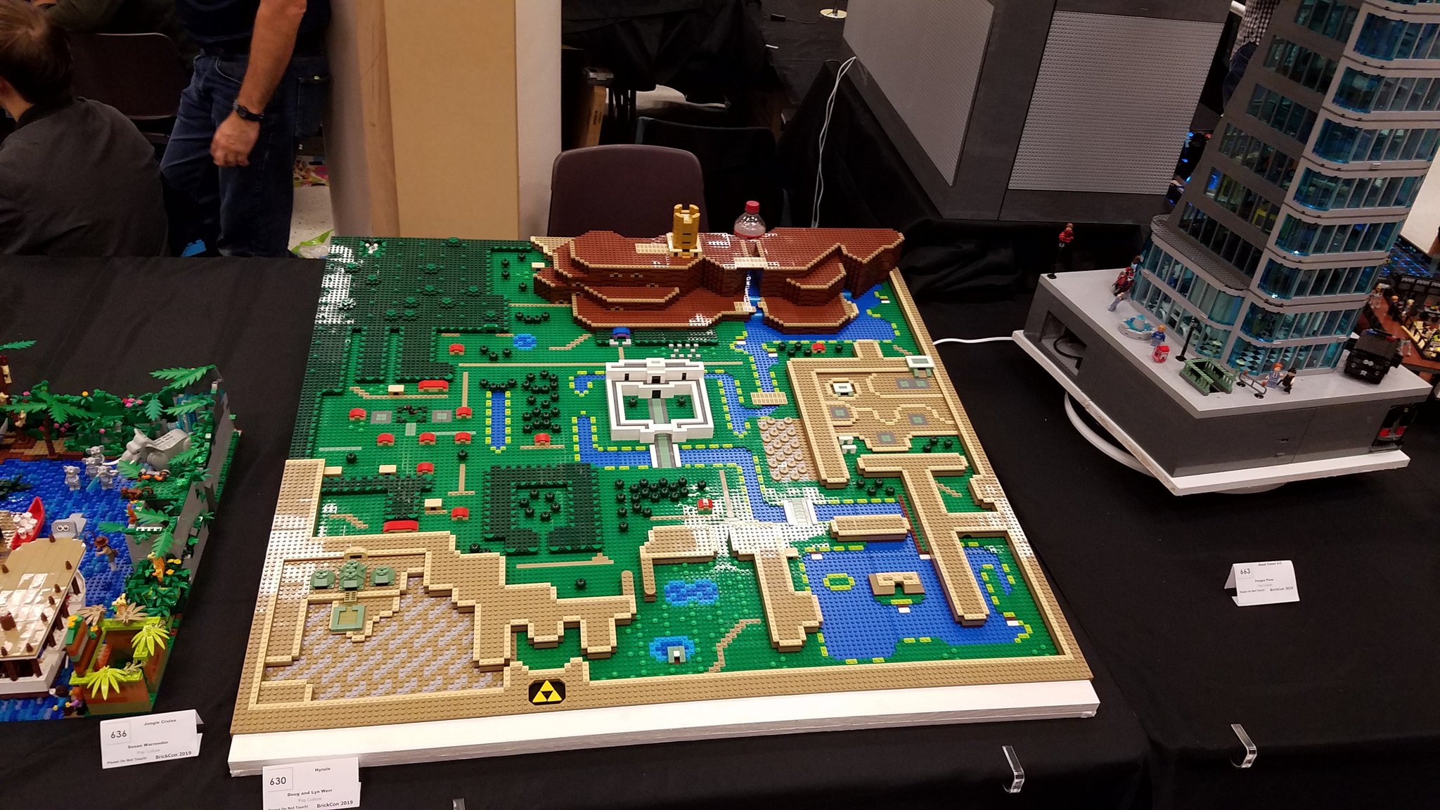 This Zelda: Link to the Past map made of LEGO just makes me want to play it again