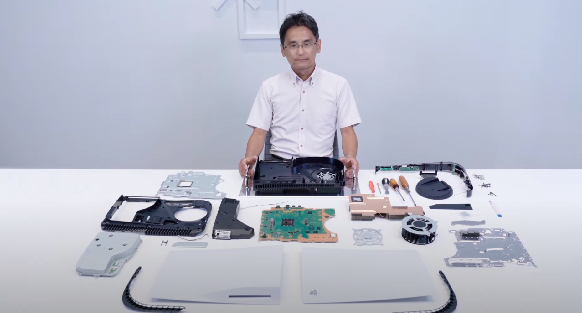 Sony is ready to teardown the PS5 and show us what's inside