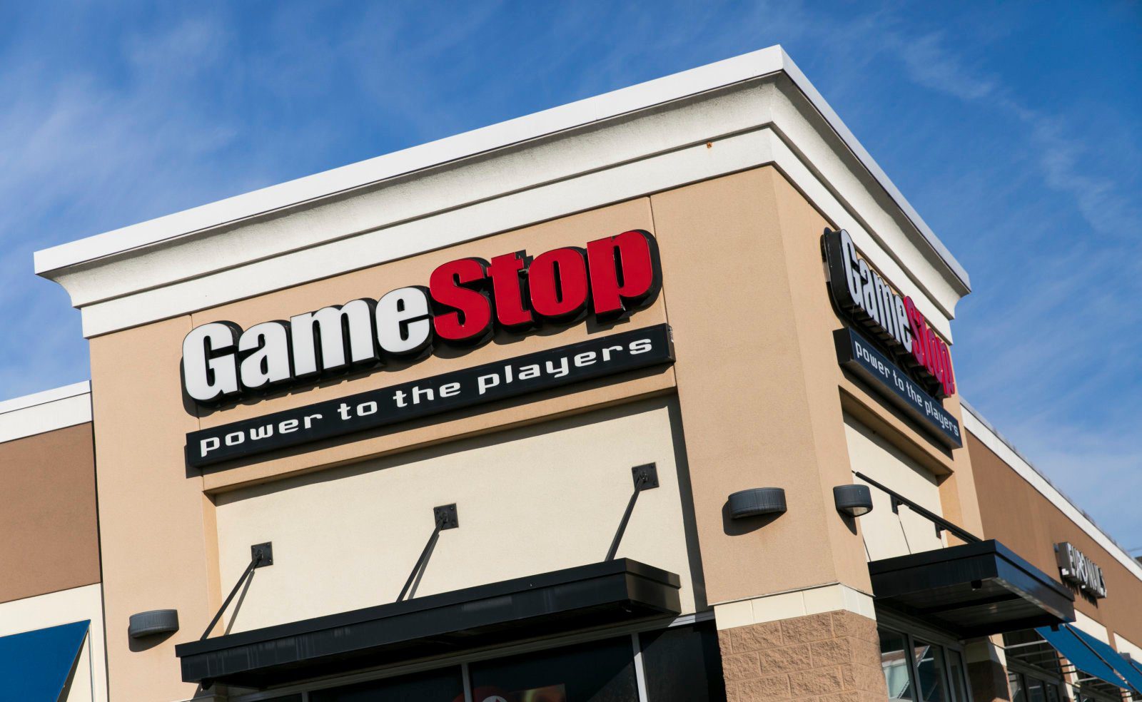 Now GameStop employees will badger you while holding a Microsoft Surface