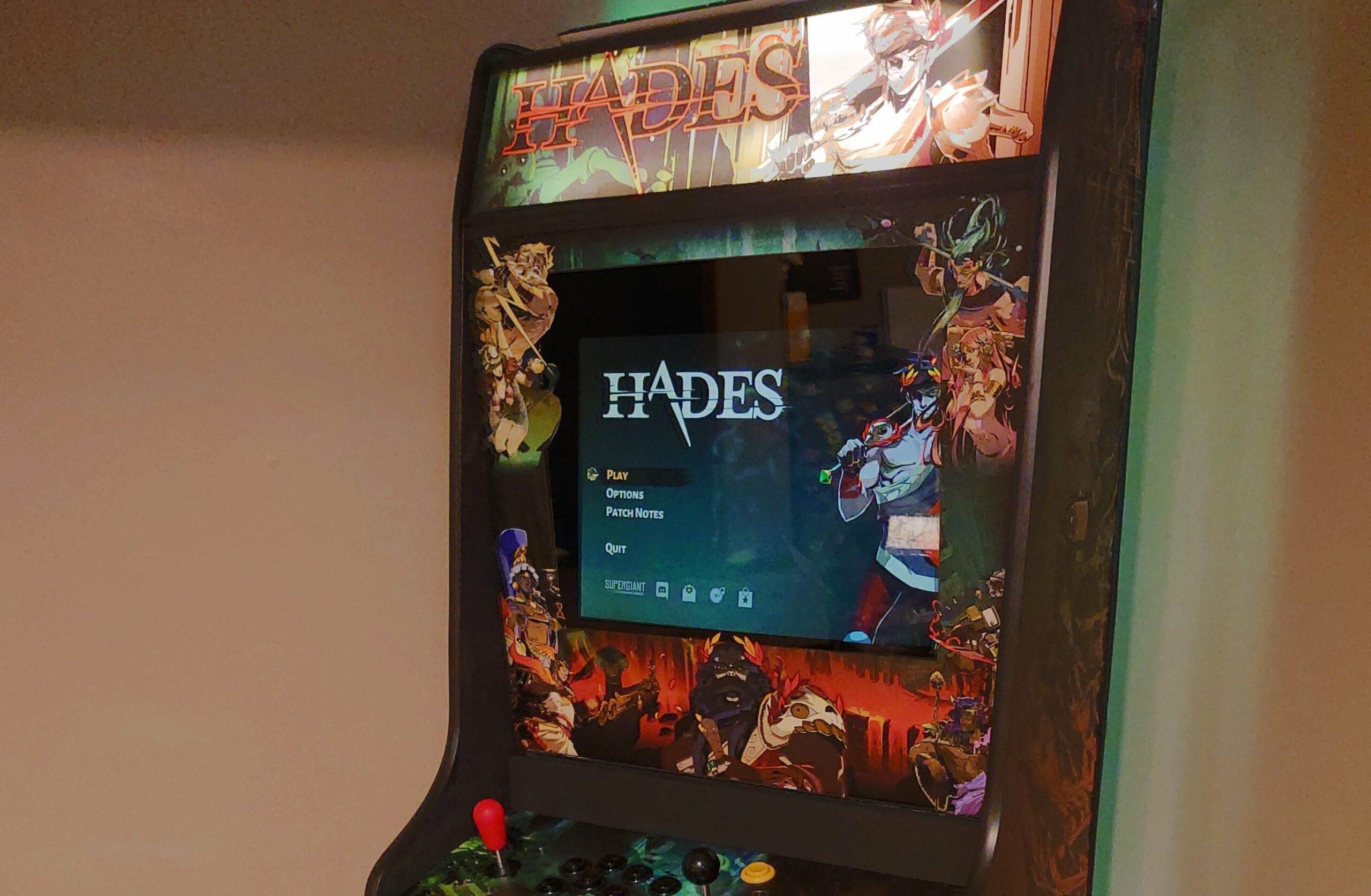Someone built a Hades arcade cabinet and it's glorious