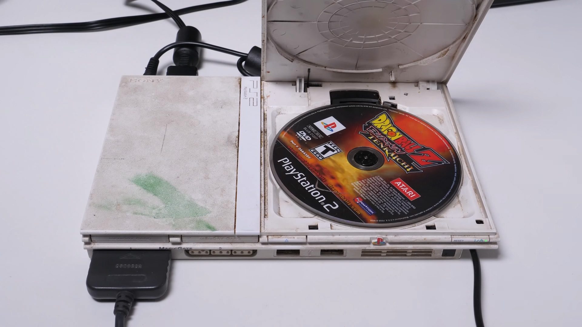Sometimes, I just wanna watch people clean up filthy game consoles