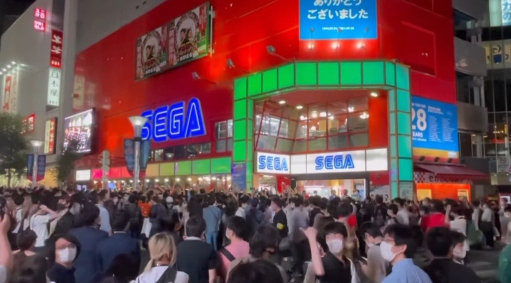 An army of Sega fans turned up to salute closing Ikebukuro arcade