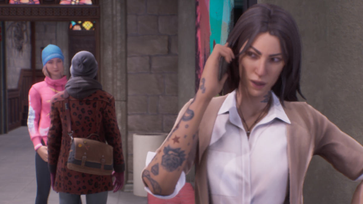 Should you answer Loretta's questions in Chapter 1 of Life is Strange: Double Exposure