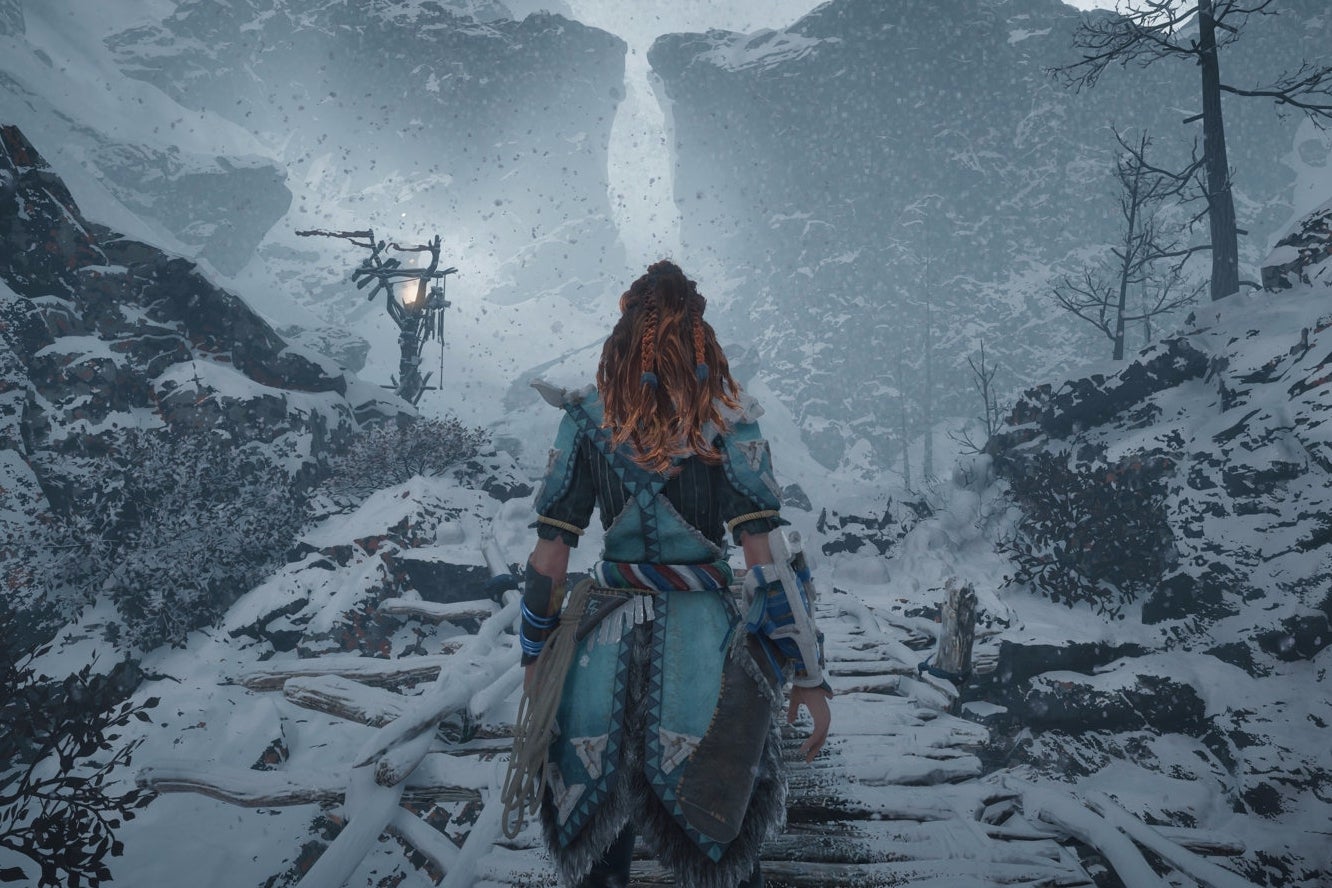 Robo-crocs and hawks in new Horizon: The Frozen Wilds trailer