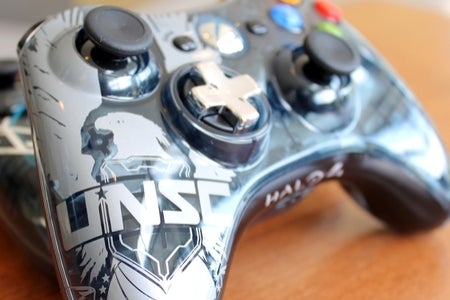 There are 8 different Halo 4 UK pre-order deals