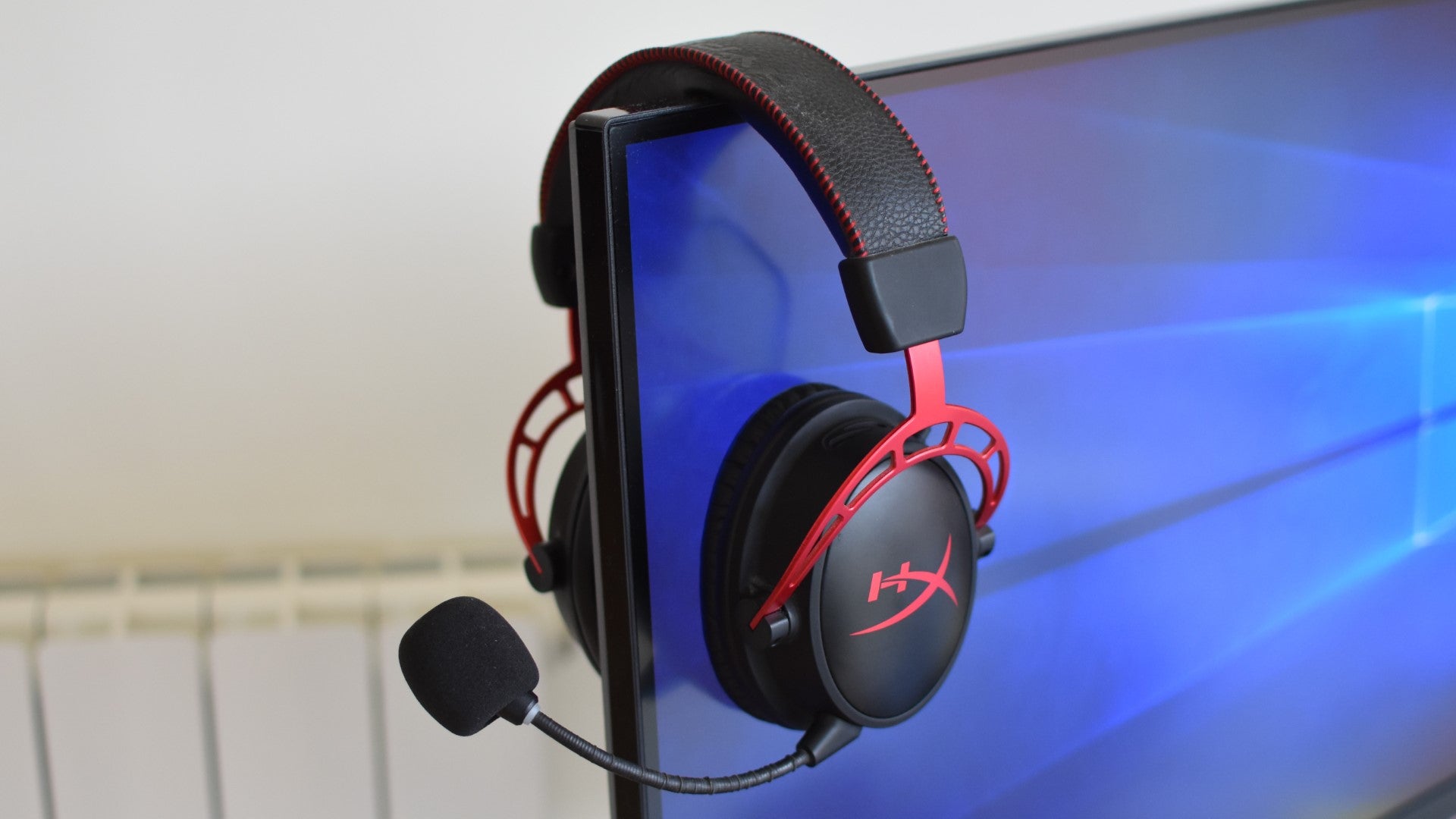 Save up to 42% on the HyperX Cloud Alpha Wireless, the headset whose battery will outlast your interest in most games