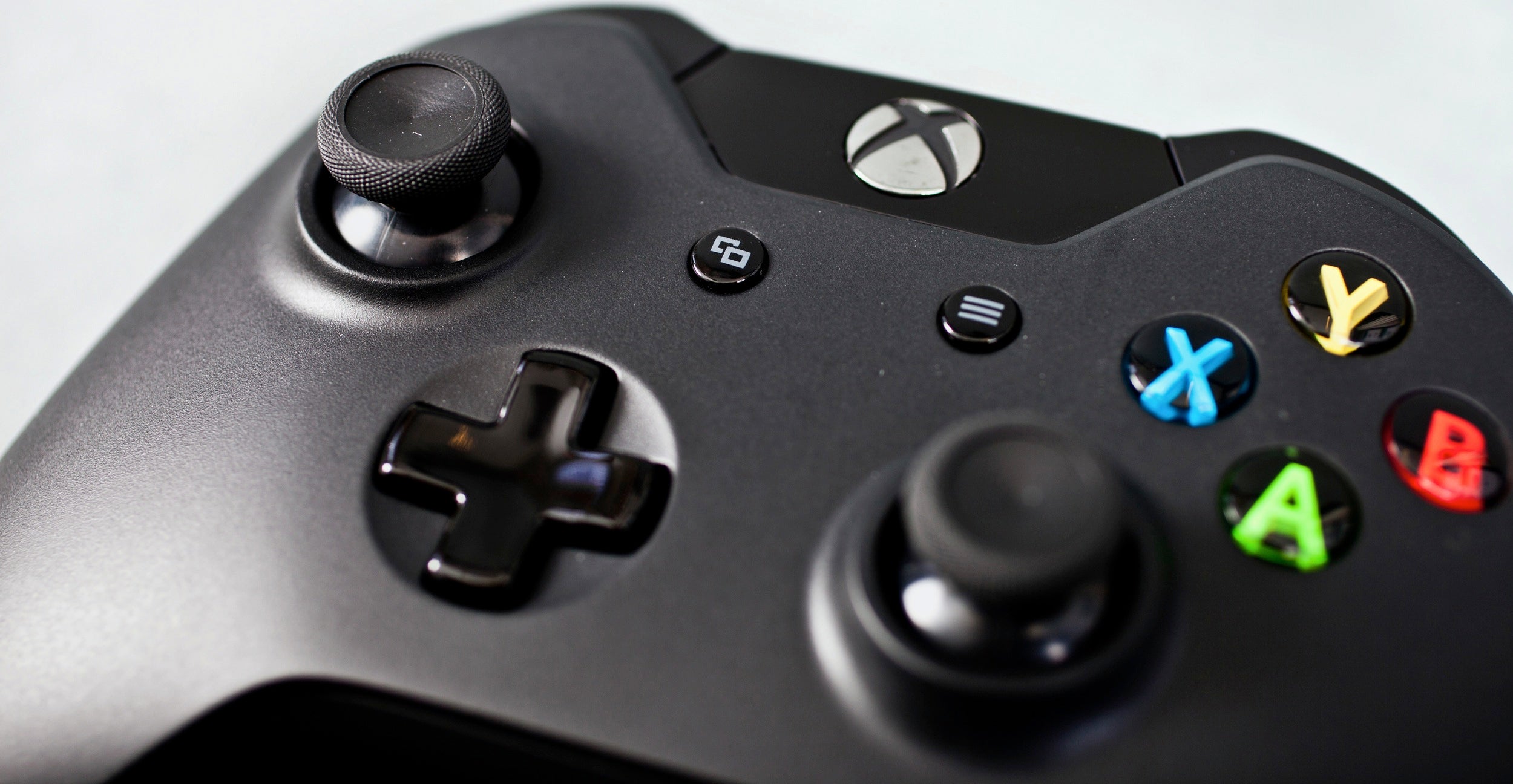 A DOA Xbox One, Microsoft Support and a Paperclip