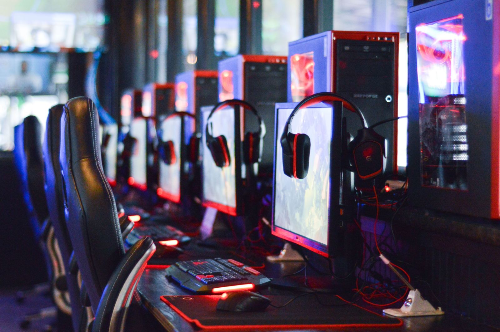 EA cancels remaining Madden NFL 19 qualifier events following mass shooting