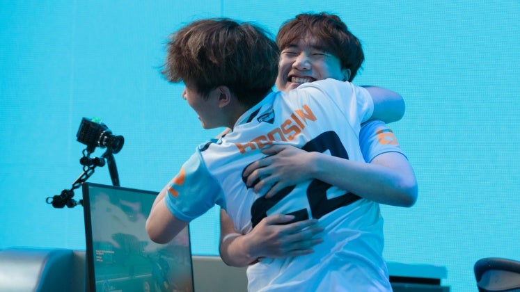 Overwatch League returns tonight amid layoffs