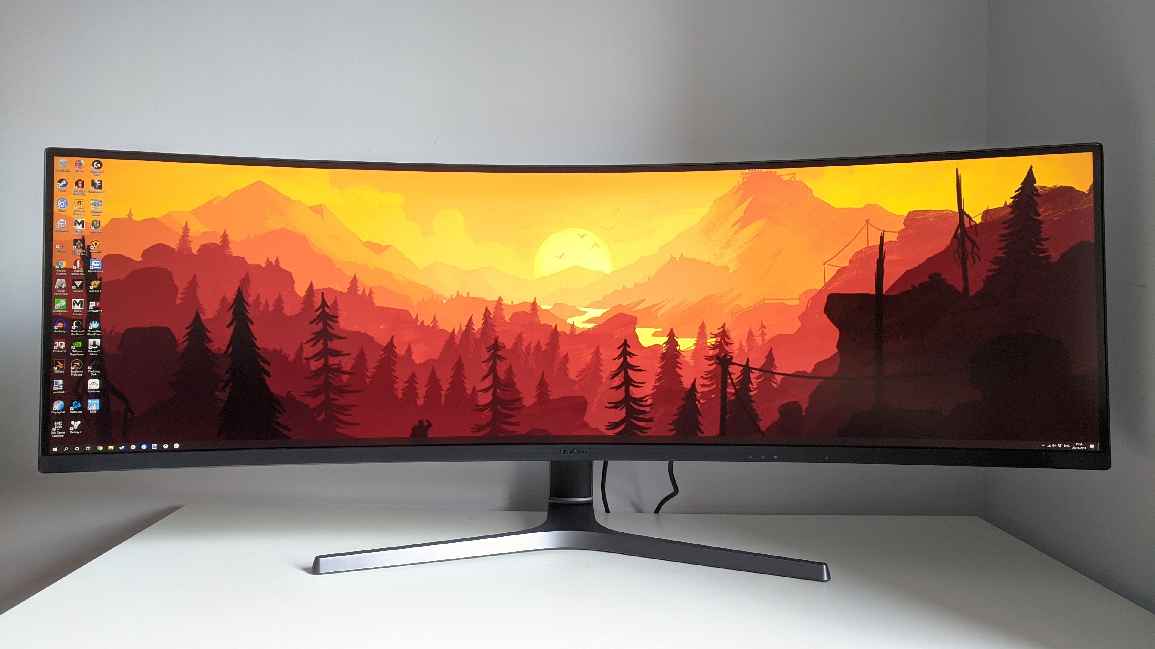 Samsung's titanic 49-inch CRG9 gaming monitor is down to £649 via Samsung's Ebay outlet