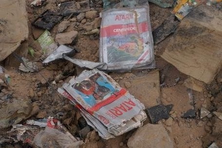The Smithsonian welcomes excavated E.T. cartridge