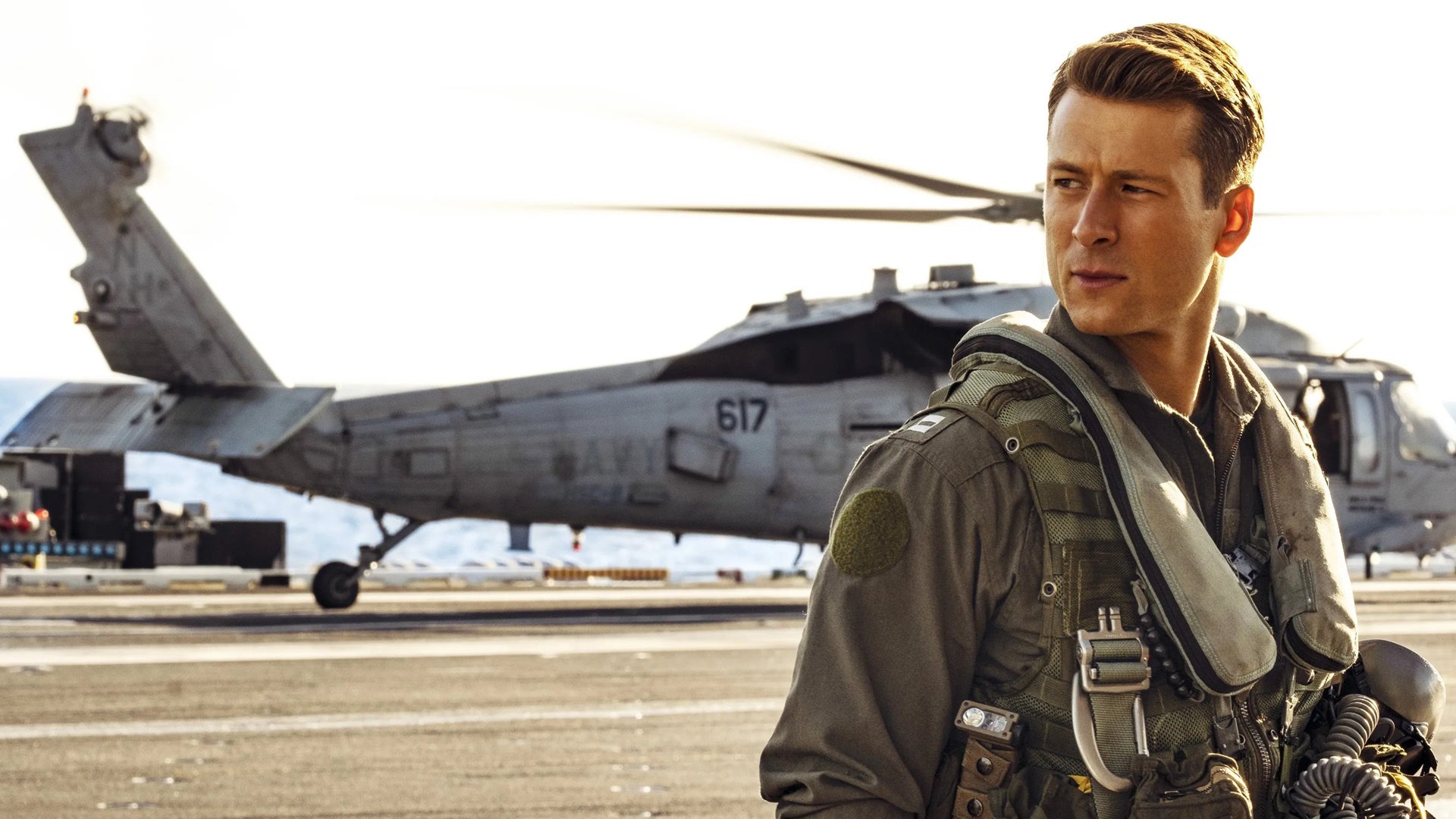 Top Gun Maverick's Glen Powell turned down Jurassic World 4 despite his love for the series, but it's not for the reason you think