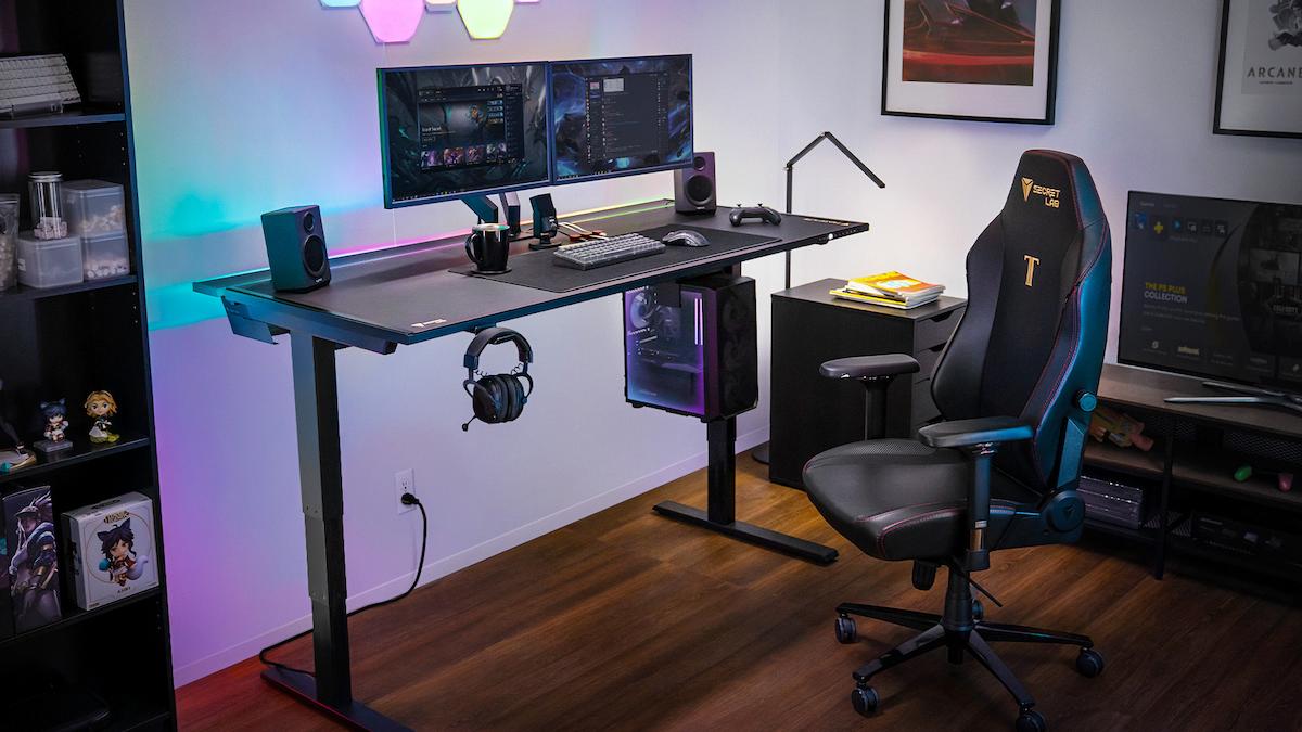This new standing desk is turning heads around the gaming community