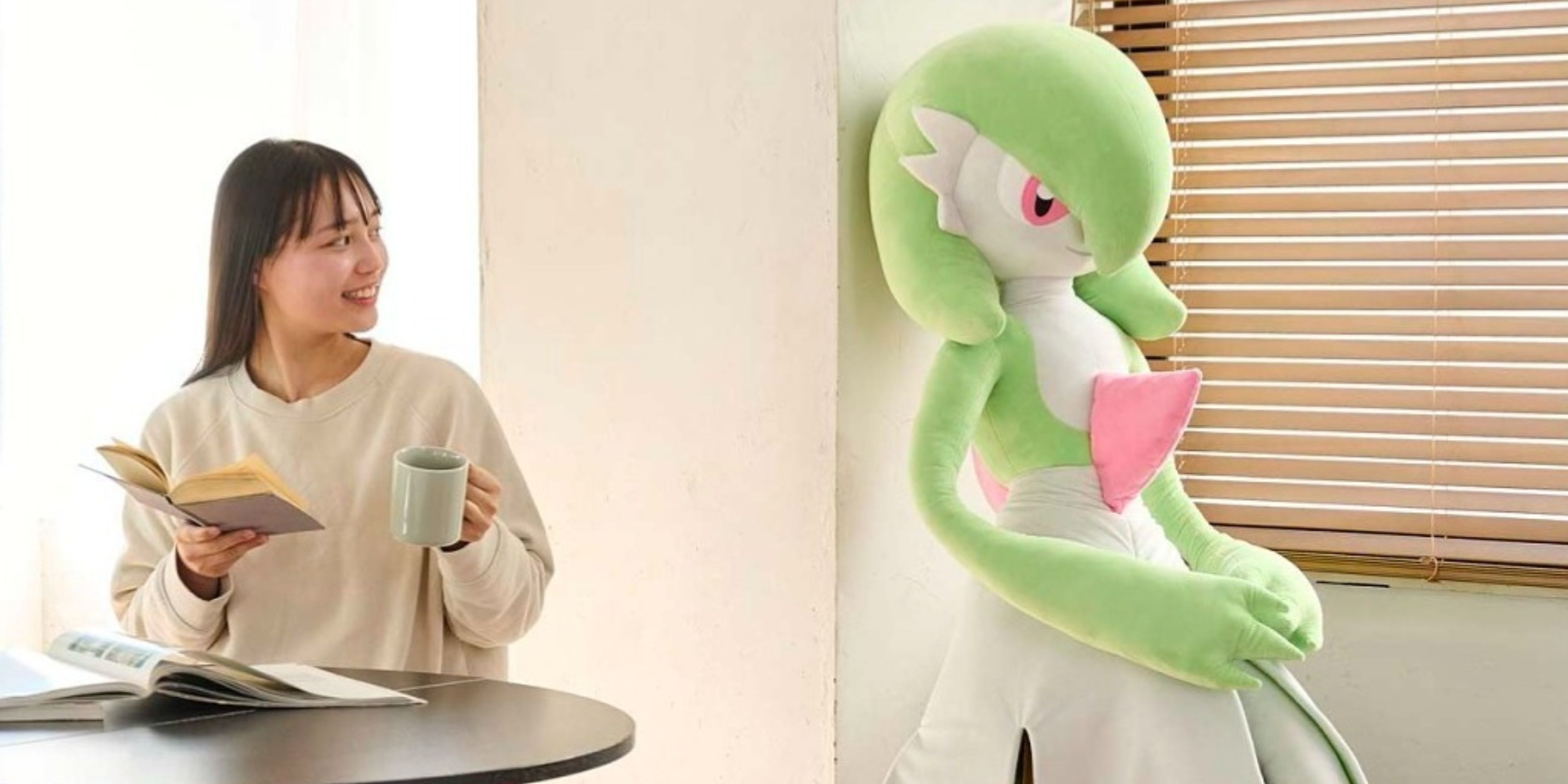 Pokemon's Life-Size Gardevoir Plush Is A Lot More Expensive Outside Japan