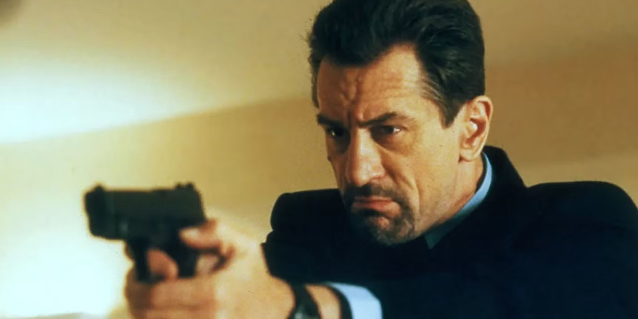 Classic Robert De Niro And Al Pacino Film Described As "A God Among American Crime Thrillers" Is Now Streaming