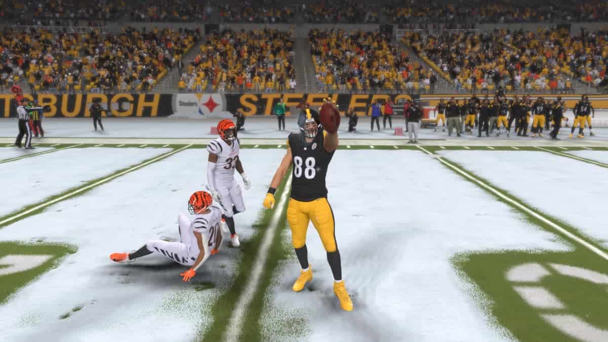 Madden 24 Campus Heroes 2 - Our guide to incoming collegiate MUT set
