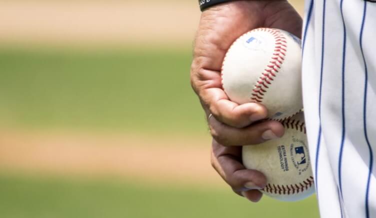 Fantasy League Fervor: Hitting Home Runs in Mobile Fantasy Baseball