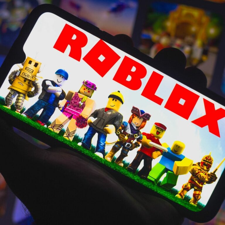How to Send Robux to Other Players and Friends in Roblox