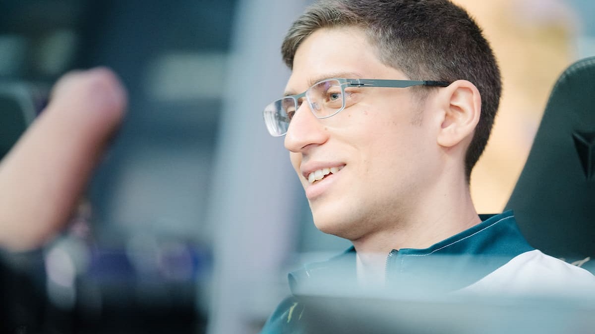 Talon parts ways with Gabbi and Fly